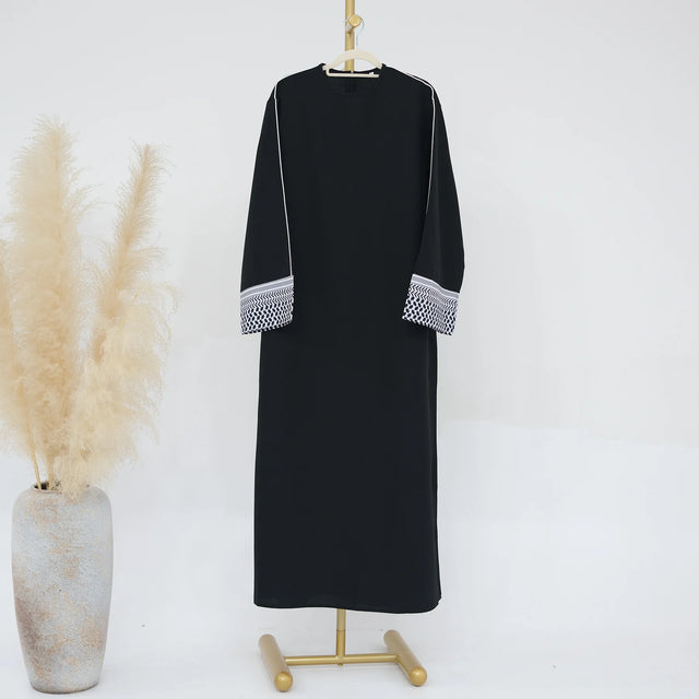 Kuffiyeh Abaya Closed Abaya & Hijab
